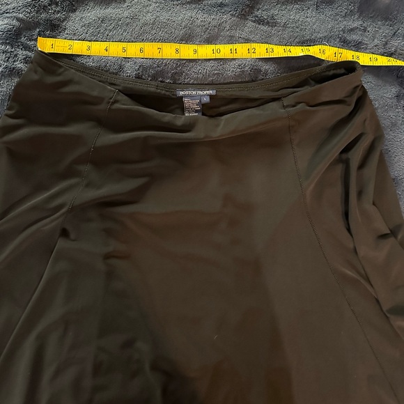 Boston Proper slip on skirt with built in skirt - Picture 3 of 4